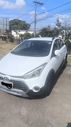 HYUNDAI HB20X 1.6 16V PREMIUM FLEX 4P AUTOMÁTICO HYUNDAI HB20X 1.6 16V PREMIUM FLEX 4P AUTOMÁTICO